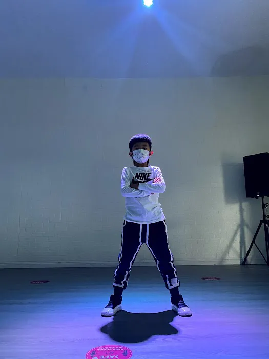 Glow Dance & Fitness Picture 7