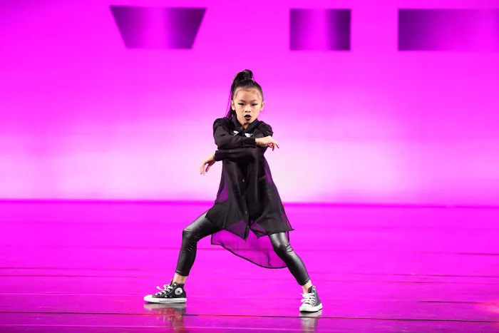 Elements Dance Space Picture 6