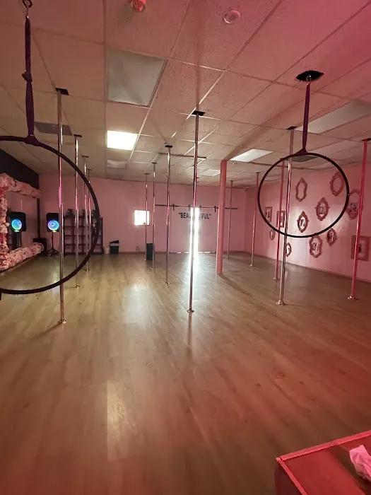 Romance And Dance - Inglewood Campus Picture 4