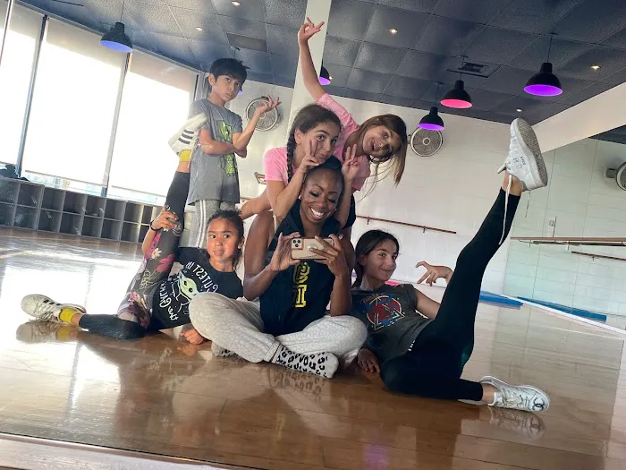 Dance Space Picture 4