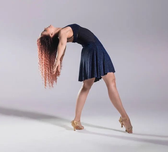 Aneska Dance Picture 1