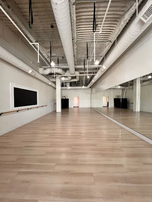 D Dance Spot - Dance Academy in Beverly Hills Picture 8