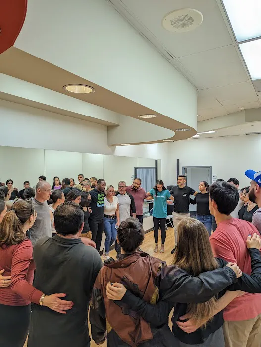 Los Angeles Bachata and Salsa Dance Academy Picture 4
