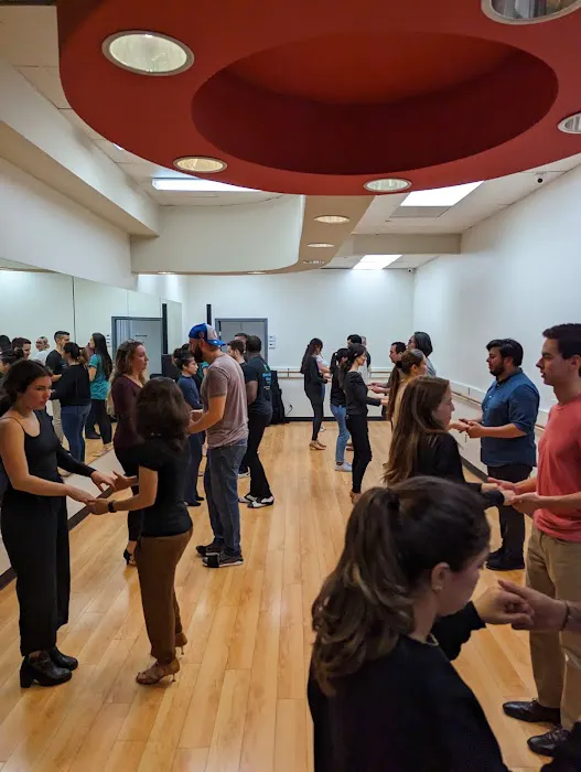Los Angeles Bachata and Salsa Dance Academy Picture 6