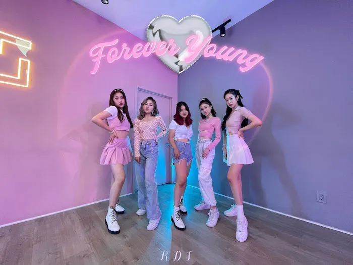 Revolution Dance Studio Picture 3