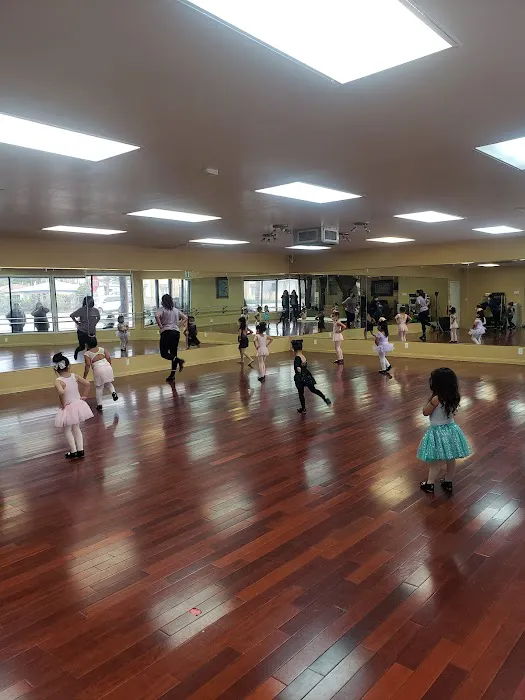 Millennium 'N Motion Performing Arts Studio Picture 9