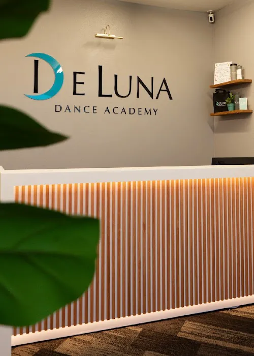 De Luna Dance Academy Picture 6