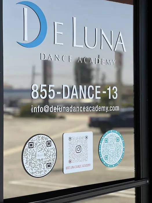 De Luna Dance Academy Picture 3