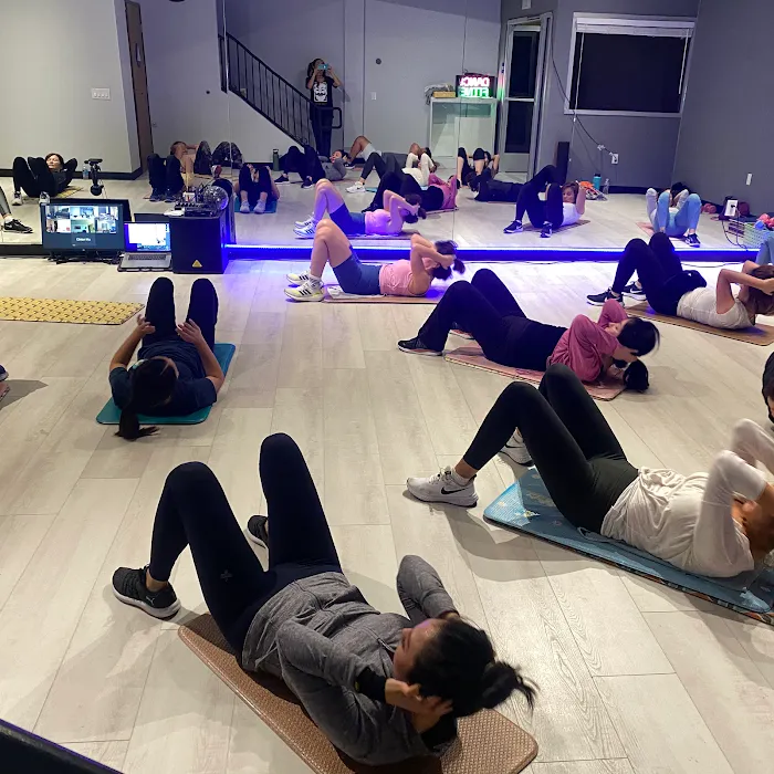 Unos Dance Fitness Center Picture 10