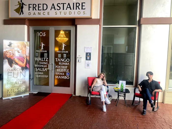 Beverly Hills Dance Studio Picture 6