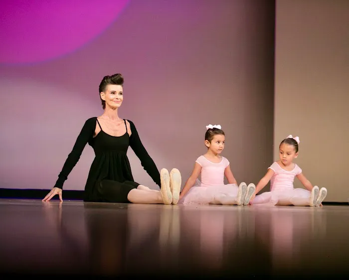 Grace Ballet Los Angeles Picture 2