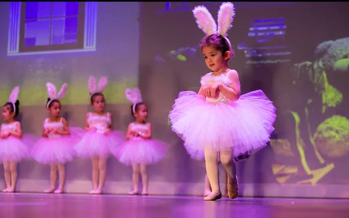 Grace Ballet Los Angeles Picture 10