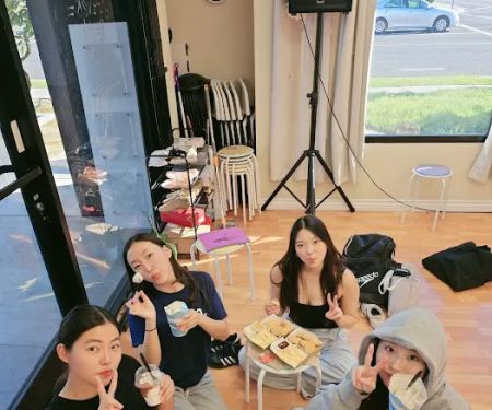 Yunis Musical& Ballet dance academy