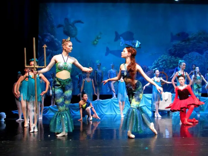 Launch Dance Center Picture 8