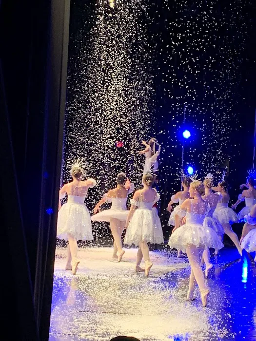 Launch Dance Center Picture 6