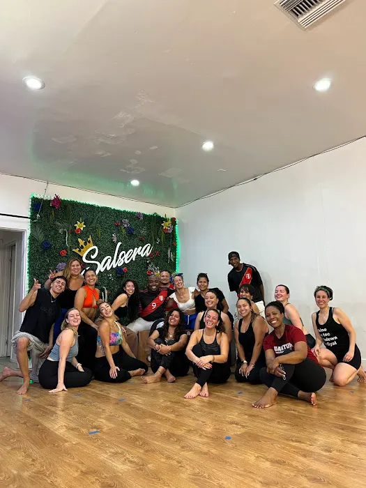 SS LATIN DANCE STUDIO Picture 3