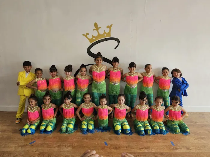 SS LATIN DANCE STUDIO Picture 4