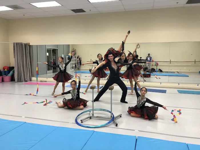 Yaya Dance Academy Picture 6