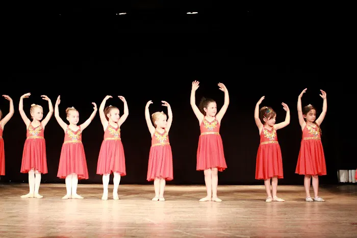 Dance with Miss Alice Picture 5