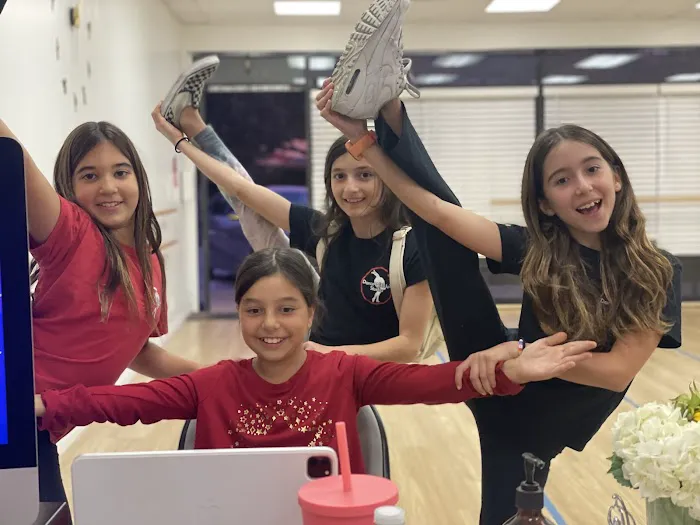 Dance With Ani Studio Picture 2