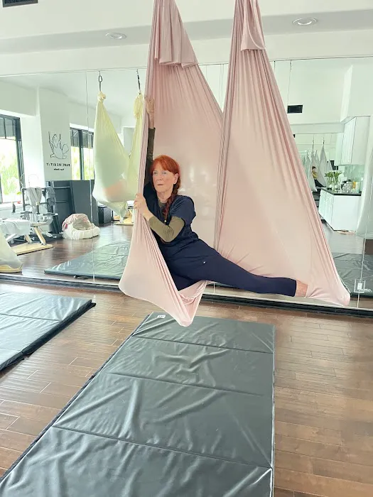 Dancing Kitty Yoga Studio Picture 3