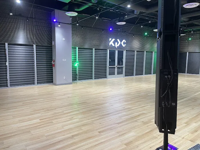 K-POP CENTER Picture 2