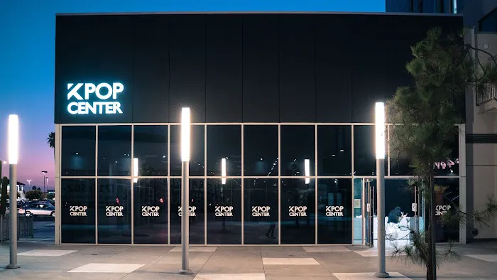 K-POP CENTER Picture 4
