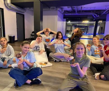 ACROSSERS Dance studio