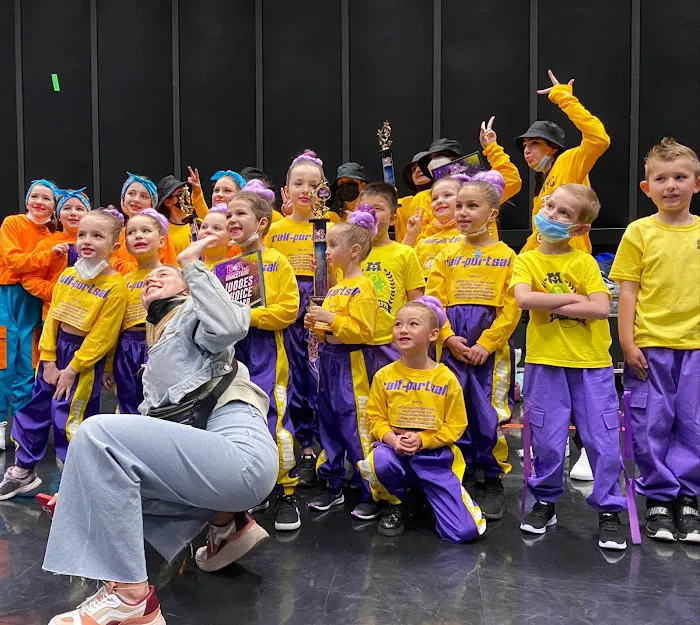 ACROSSERS Dance studio Picture 9