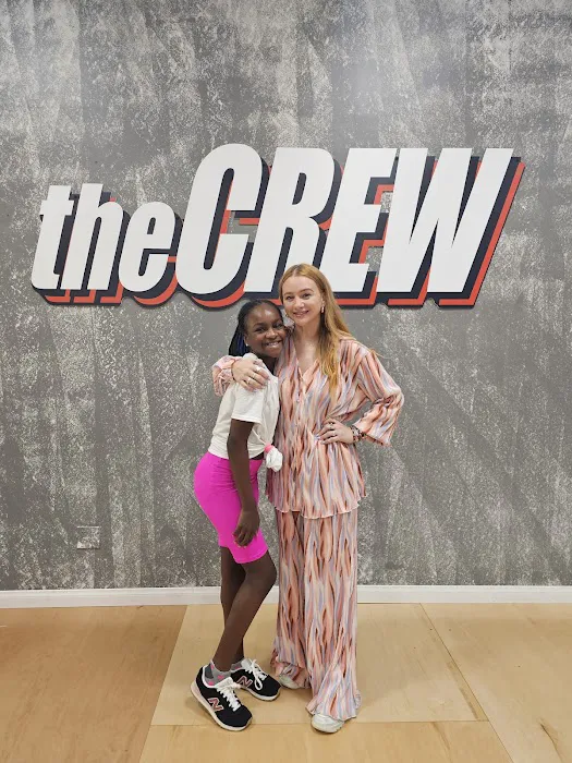 CREW studios Picture 3