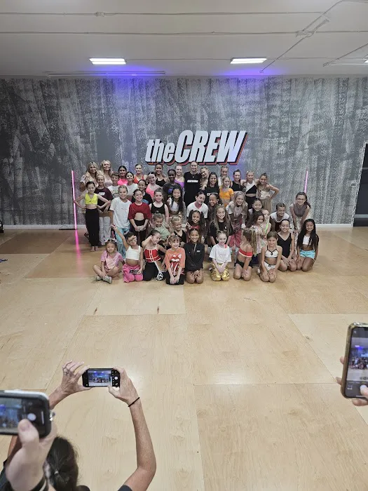 CREW studios Picture 4