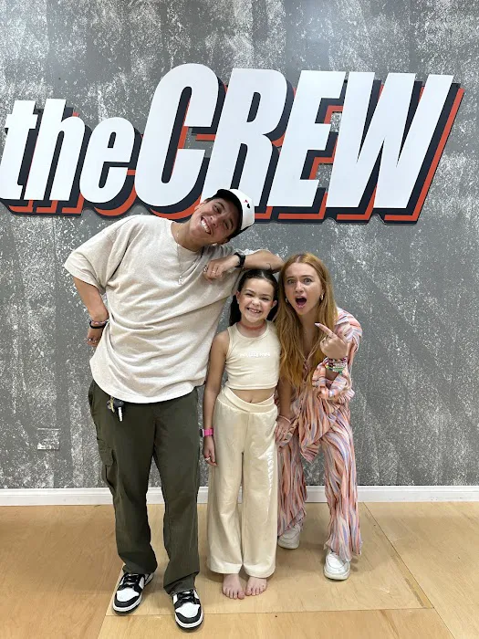 CREW studios Picture 1