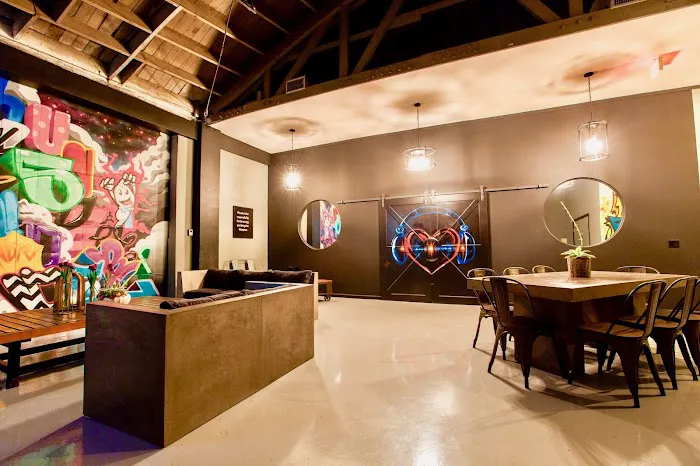Mihran K. Studios Picture 3