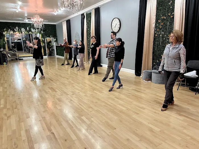 Living Tango - Argentine Tango lessons, Coaching & Wedding Dance prep Picture 10
