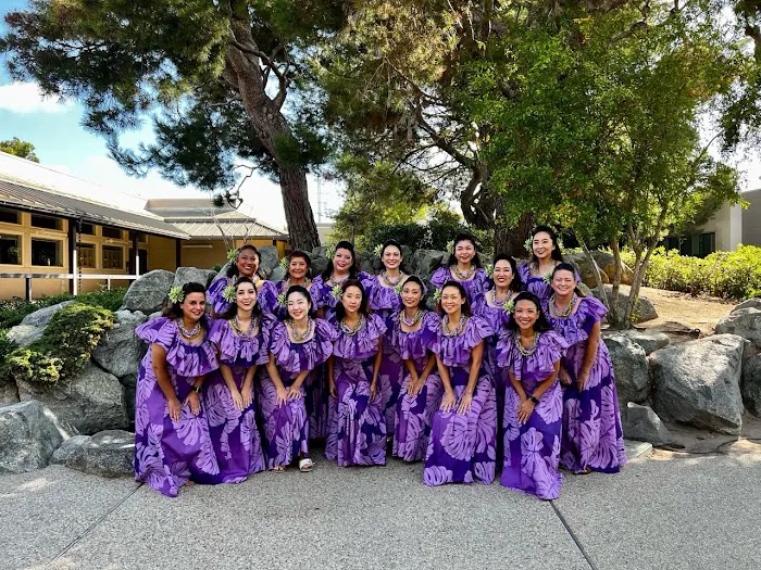 Halau Hula O Kahealani Picture 10