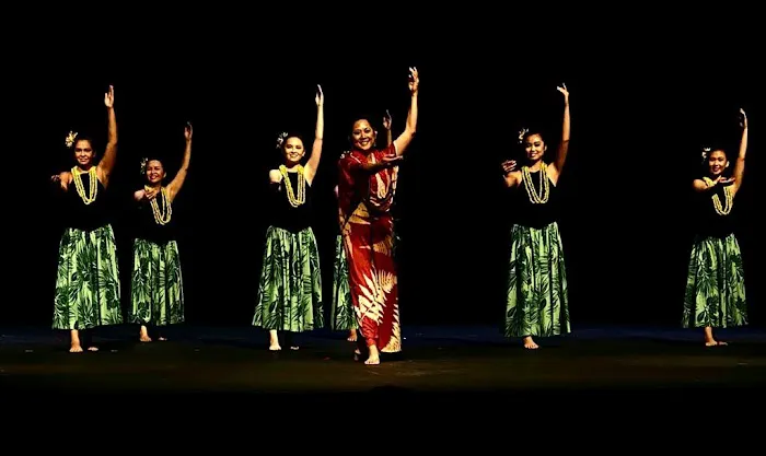 Halau Hula O Kahealani Picture 7