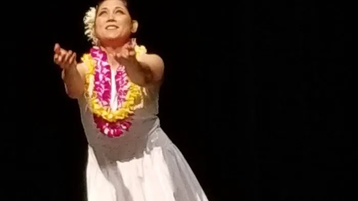 Halau Hula O Kahealani Picture 6