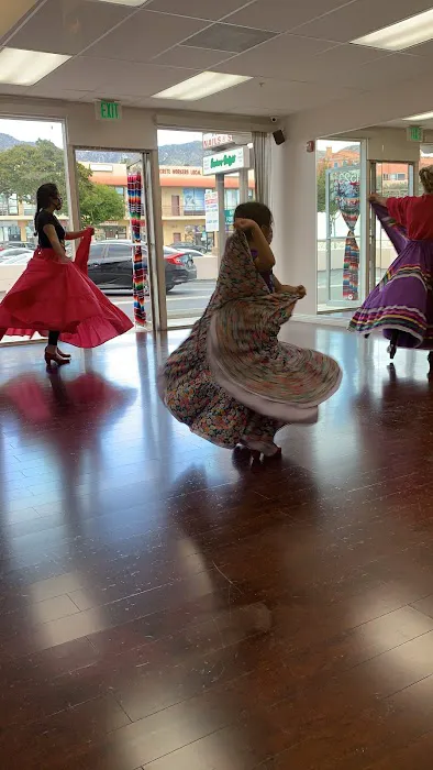 Ballet Folklorico Mexico Azteca Picture 7