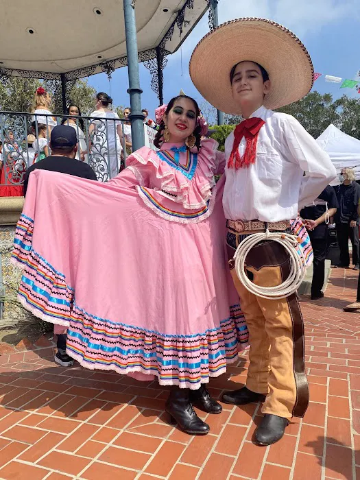 Ballet Folklorico Mexico Azteca Picture 2