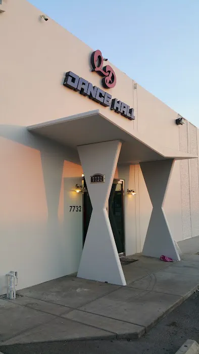 QD Dance Hall Picture 7