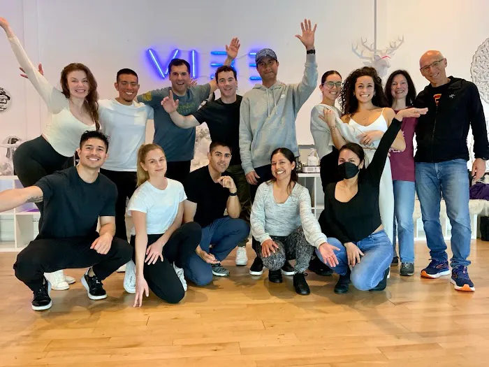 LA Salsa and Bachata Dance Academy Picture 1