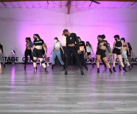 Offstage by GRV (Dance Studio)