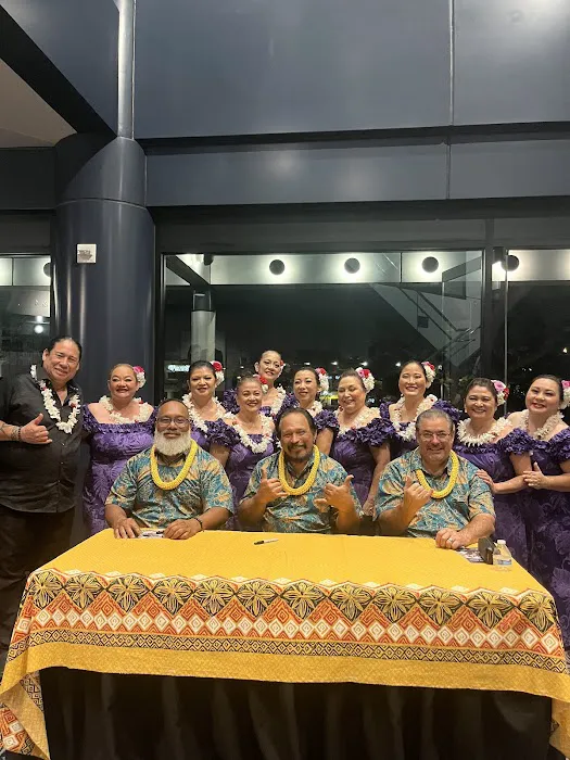 Halau Hula a Kawika laua 'o Leinani/ Da hula studio Picture 1