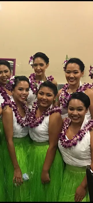 Halau Hula a Kawika laua 'o Leinani/ Da hula studio Picture 4