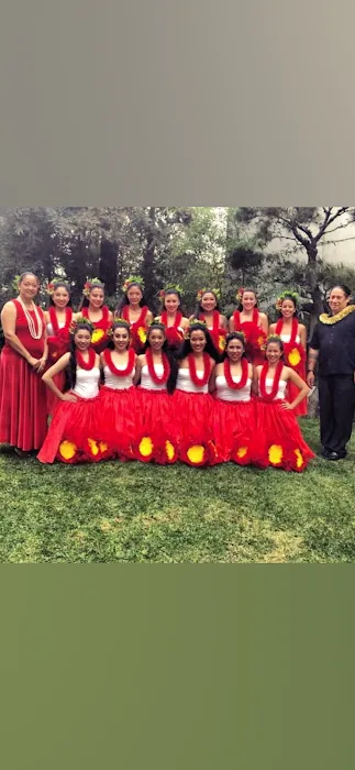 Halau Hula a Kawika laua 'o Leinani/ Da hula studio Picture 9