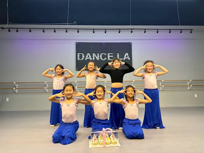 DANCE LA Picture 8