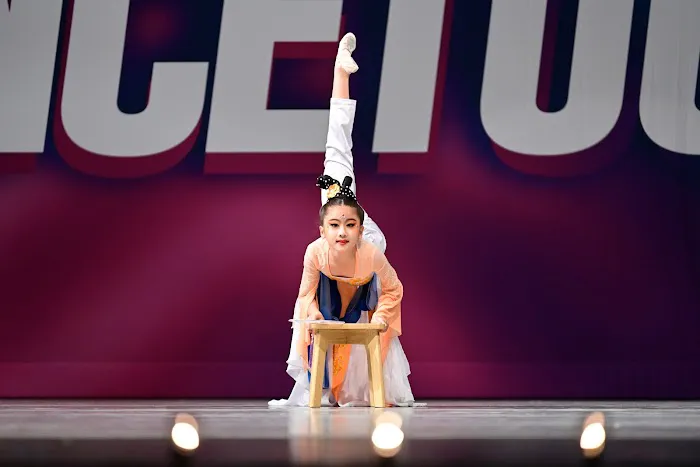 DANCE LA Picture 7