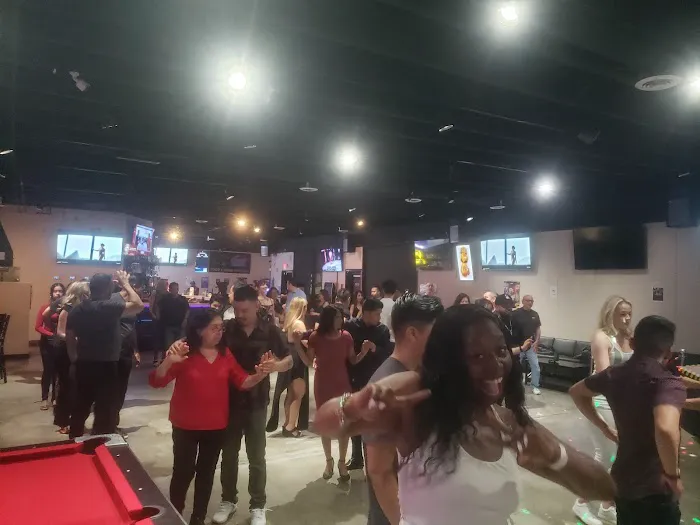 Orange County Salsa And Bachata Dance Classes Picture 5