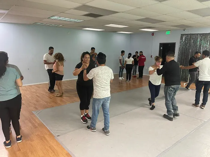 LaRumbera.com, Salsa and Bachata Dance Classes, Zuly Dextre, Dance On Beat, Adult & Kids Group Classes, Private Dance Lessons Picture 3