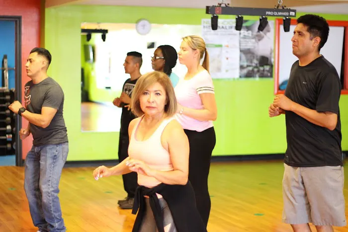 LaRumbera.com, Salsa and Bachata Dance Classes, Zuly Dextre, Dance On Beat, Adult & Kids Group Classes, Private Dance Lessons Picture 7
